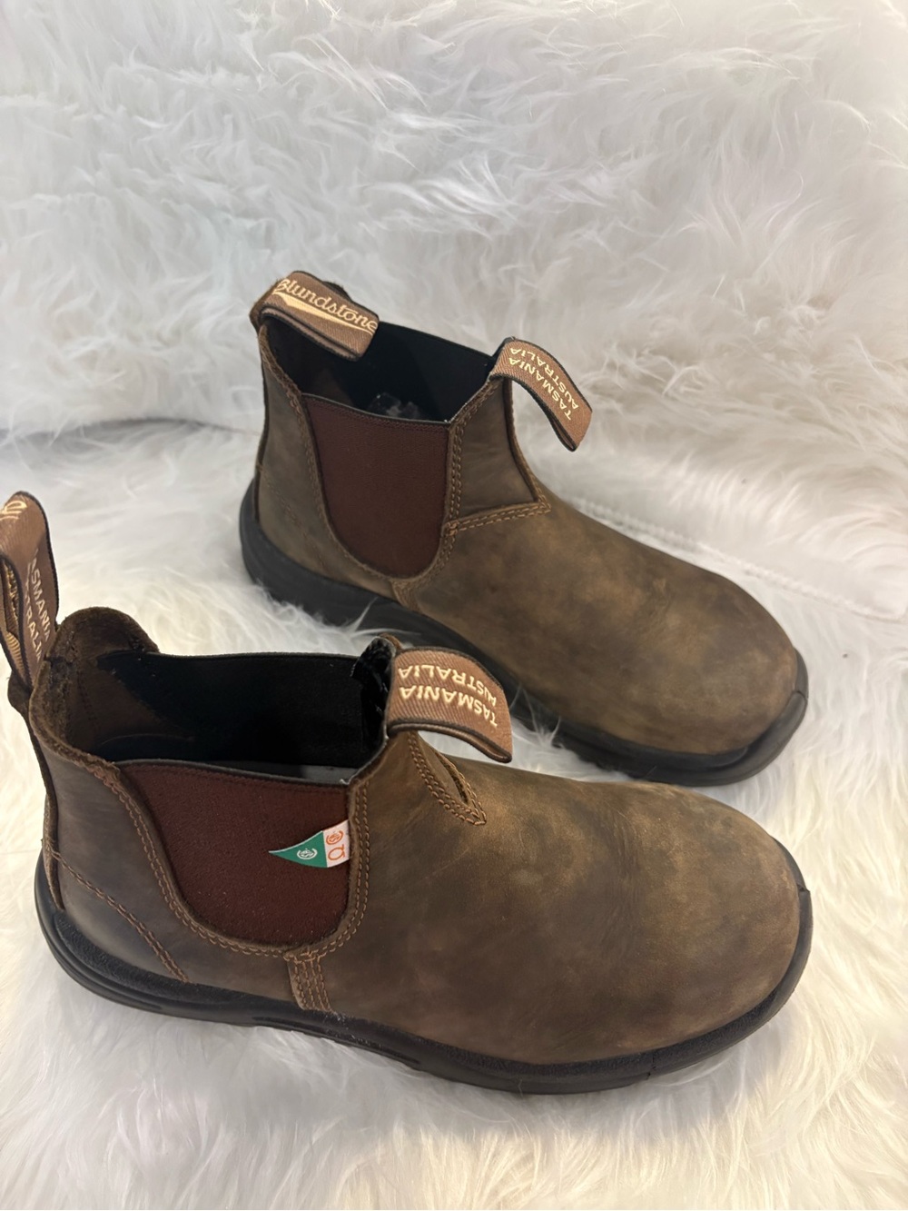 Blundstone Brown Chelsea Pull-On Leather Boots